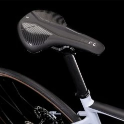 Cube Attain GTC Race Frostwhite´n´carbon 9 Cube Attain GTC Race Frostwhite´n´carbon -Promos VTT Boutique 577200 D4