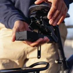 Abus SH-SF Adaptateur Pour Fixation De Selle, Housse De Pluie Incluse -Promos VTT Boutique abus 67866 20113931 SH SF Adapter fur Sattelbefestigung inkl Regenuberzug 3