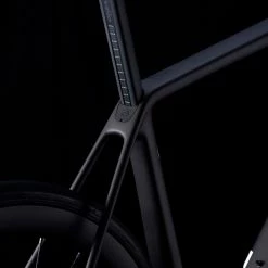 Cervelo R5 Red ETap AXS 9 Cervelo R5 Red ETap AXS -Promos VTT Boutique cervelo R5 RedAXS FiveBlack DETAIL2